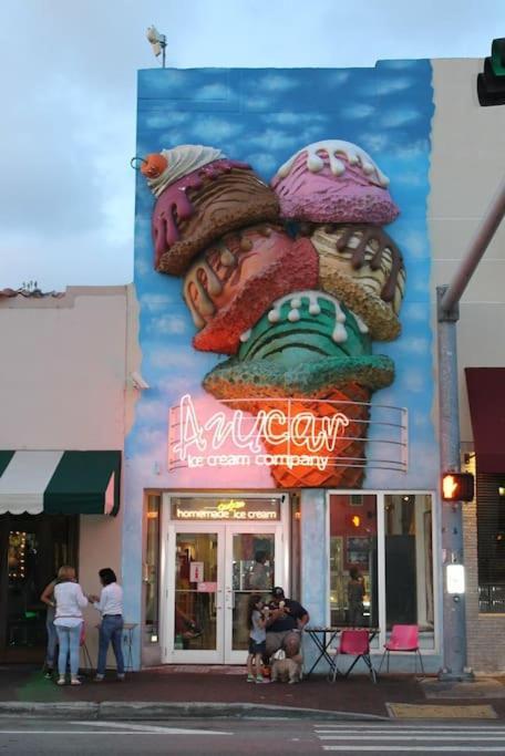 Apartment In Calle Ocho A Slice Of Little Havana Miami Bagian luar foto