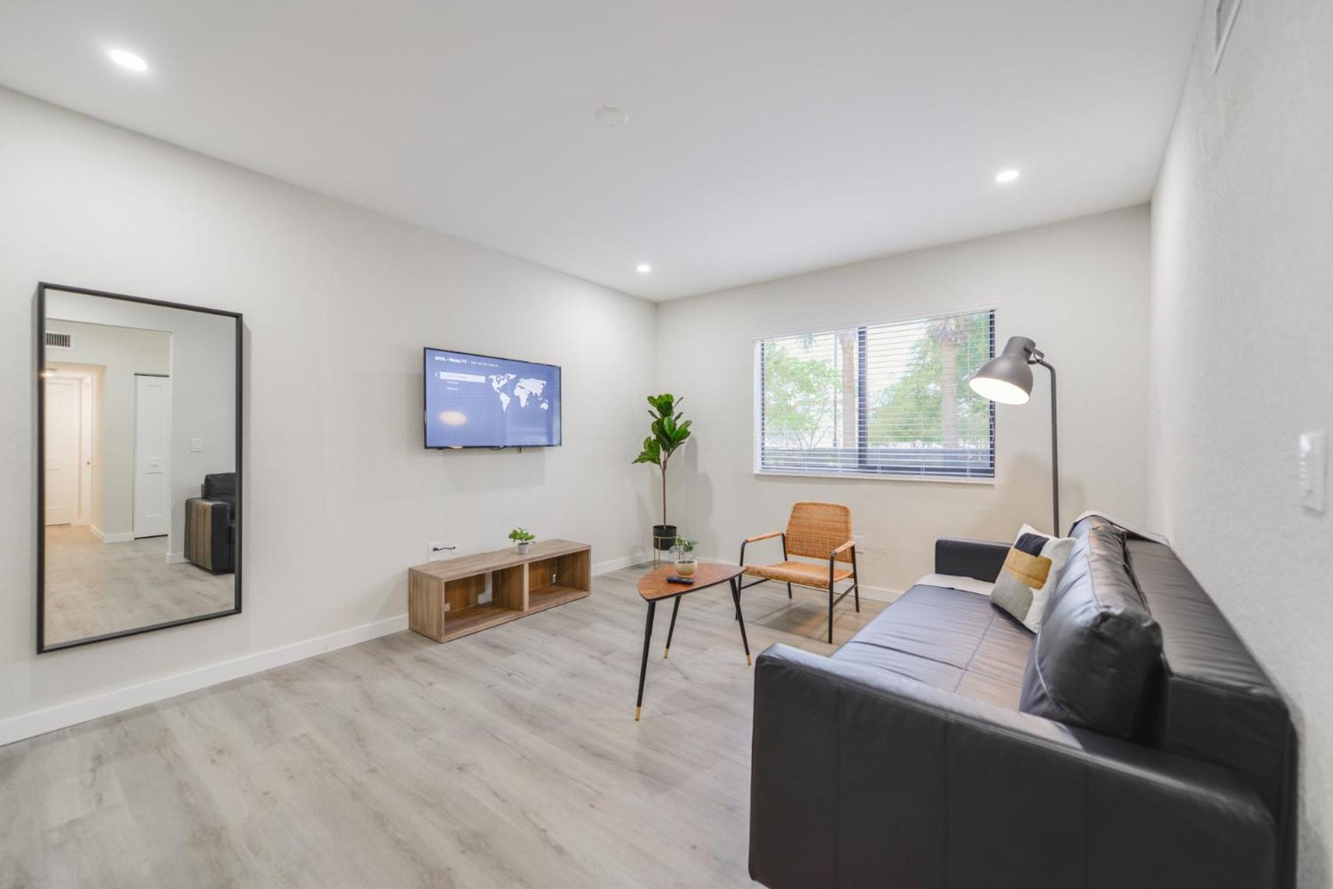 Apartment In Calle Ocho A Slice Of Little Havana Miami Bagian luar foto