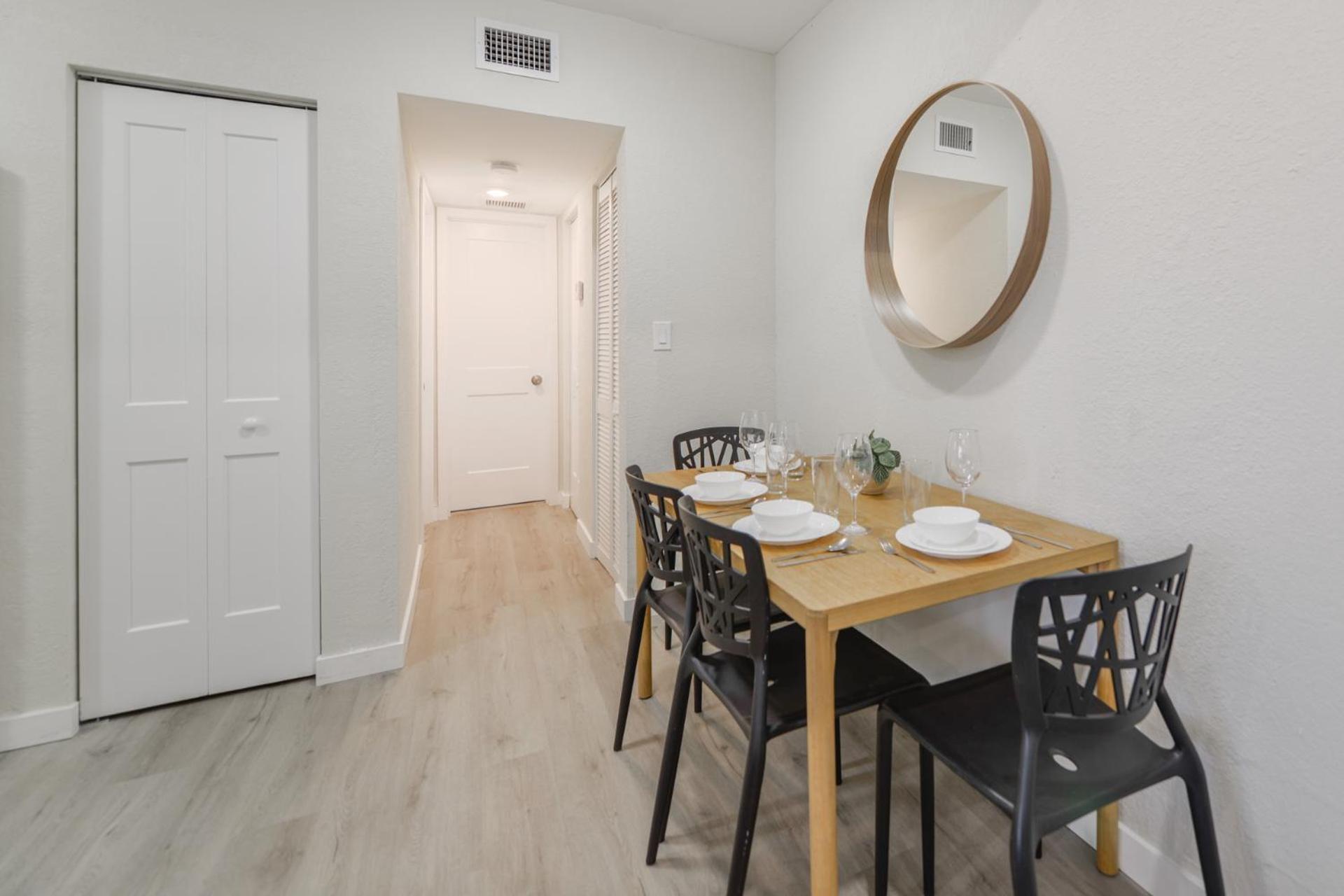Apartment In Calle Ocho A Slice Of Little Havana Miami Bagian luar foto